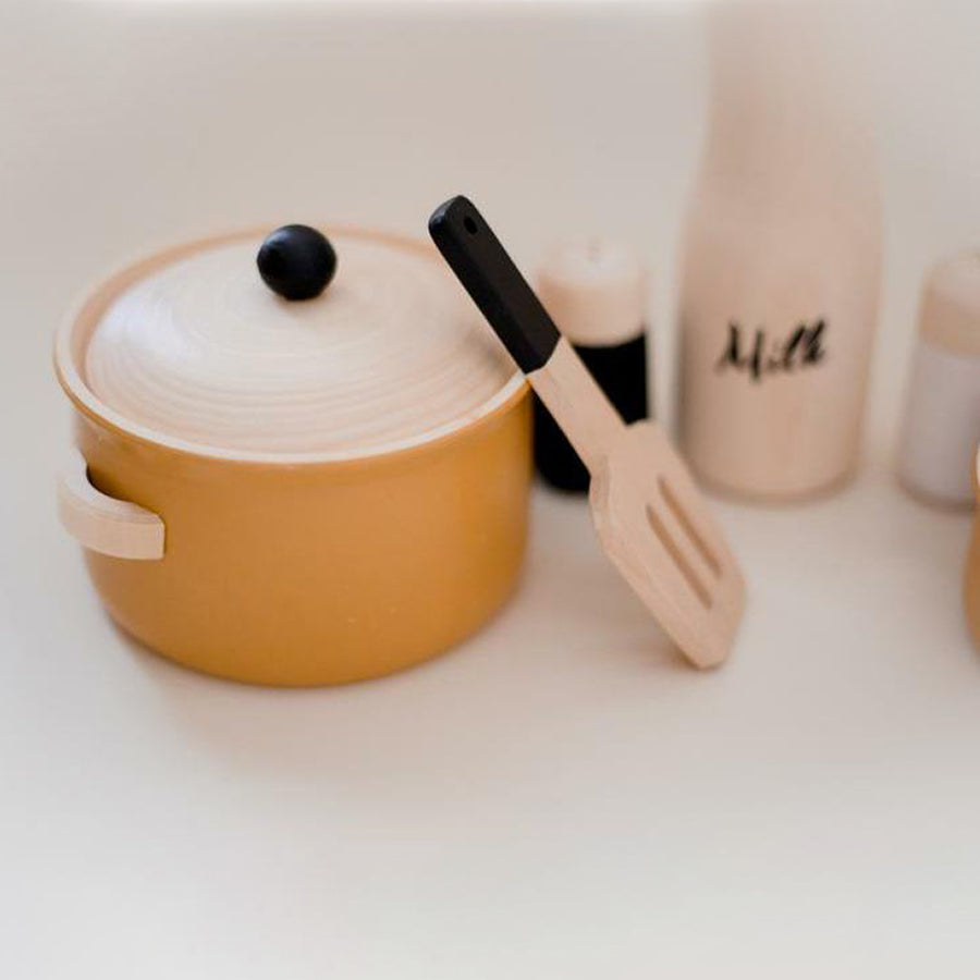 Mustard Wooden Cooking set - 7 pieces